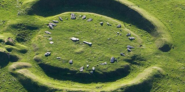 Arbor Low and Gibb Hill jpg 1937727130