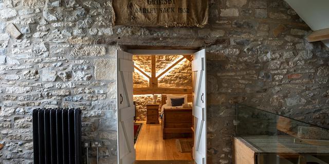 Ashford Mill Bedroom and sack sitting room N6 1 905636010