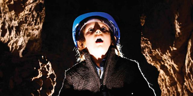 Creswell Cave Tour 1758194091