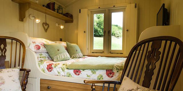 Oaker Farm Cottages Haddys Hut bed in hut 1220 x 620 uploaded 843745978